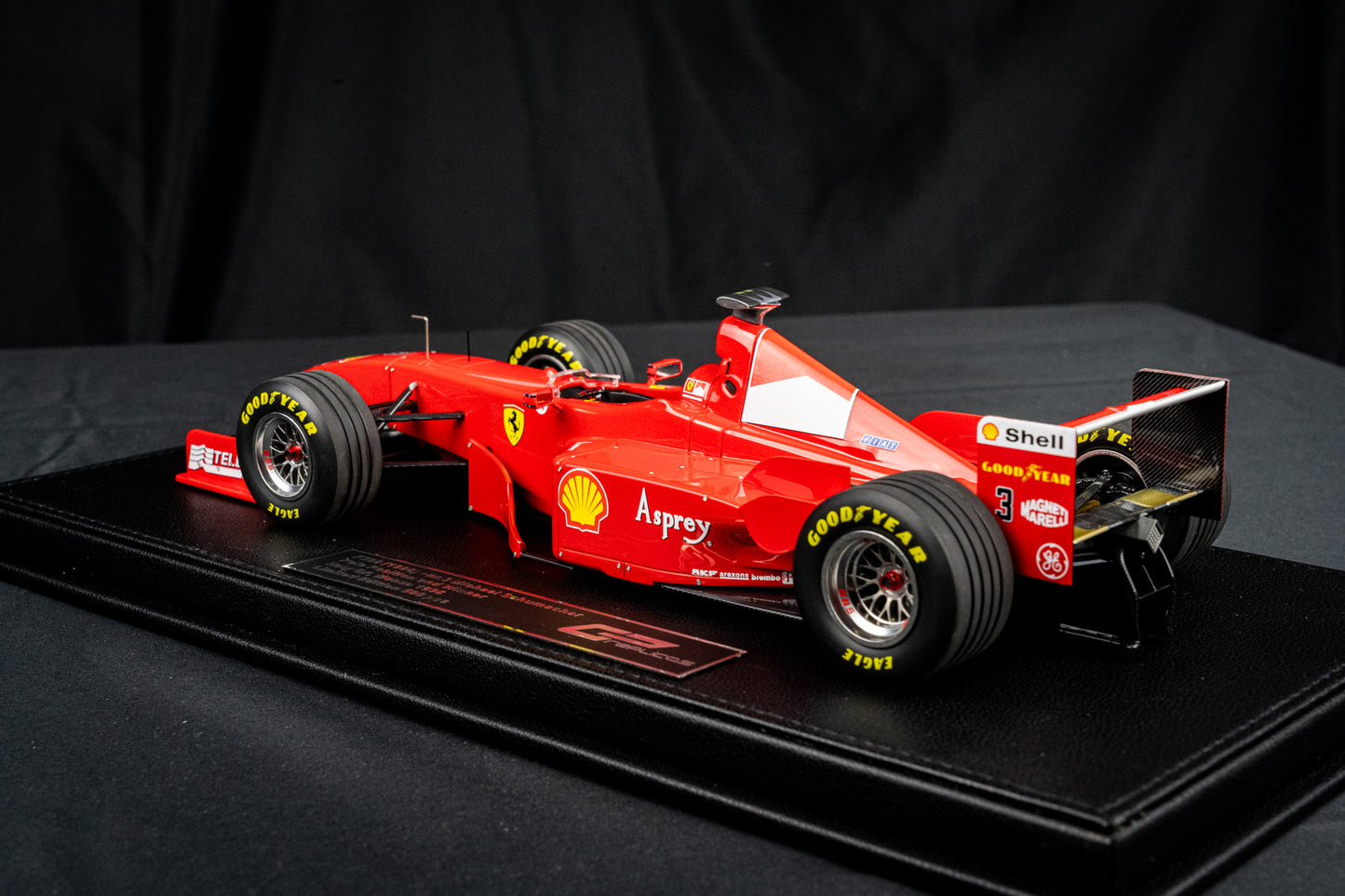 Michael Schumacher Ferrari F300 #3 lim. 500 pcs. - Pole & Winner GP Monza 98 - GP Replicas 1:18