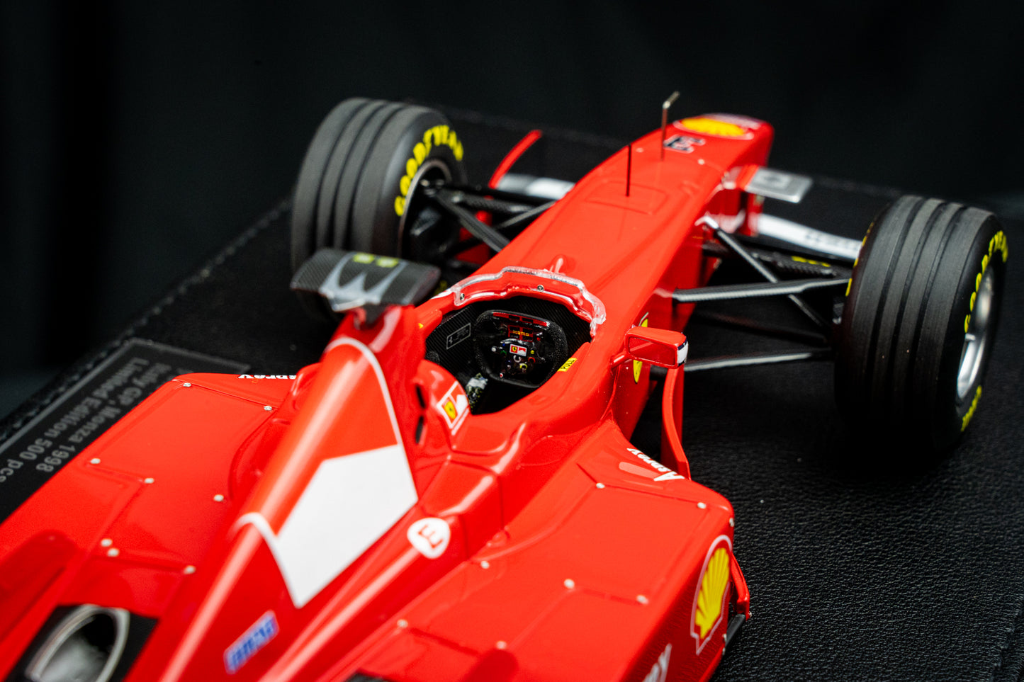 Michael Schumacher Ferrari F300 #3 lim. 500 pcs. - Pole & Winner GP Monza 98 - GP Replicas 1:18