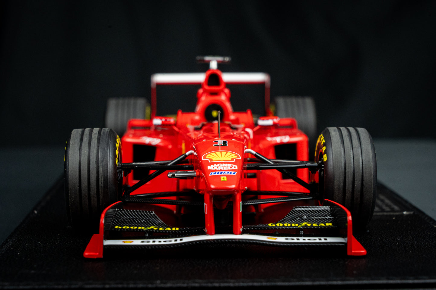 Michael Schumacher Ferrari F300 #3 lim. 500 pcs. - Pole & Winner GP Monza 98 - GP Replicas 1:18