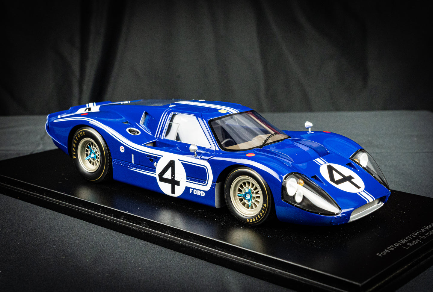 Ford GT40 Mk IV #4 L. Ruby / D. Hulme 24h LeMans 1967 1:18 Spark