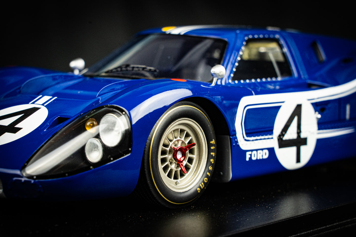 Ford GT40 Mk IV #4 L. Ruby / D. Hulme 24h LeMans 1967 1:18 Spark