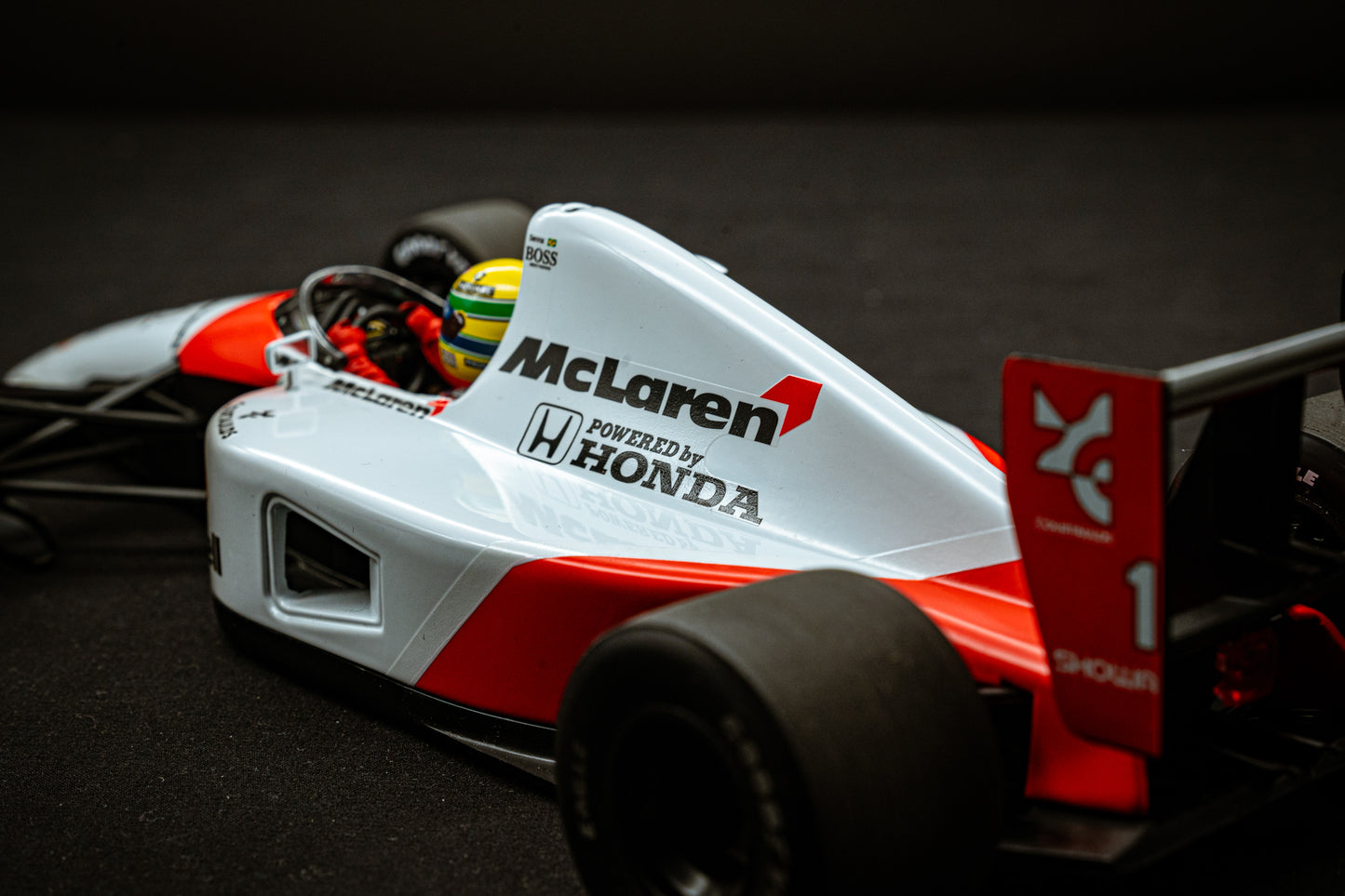 Ayrton Senna #1 McLaren MP4/6 - Sieger Formel 1 WM 1991 - lim. 994 pcs. - Minichamps 1:18