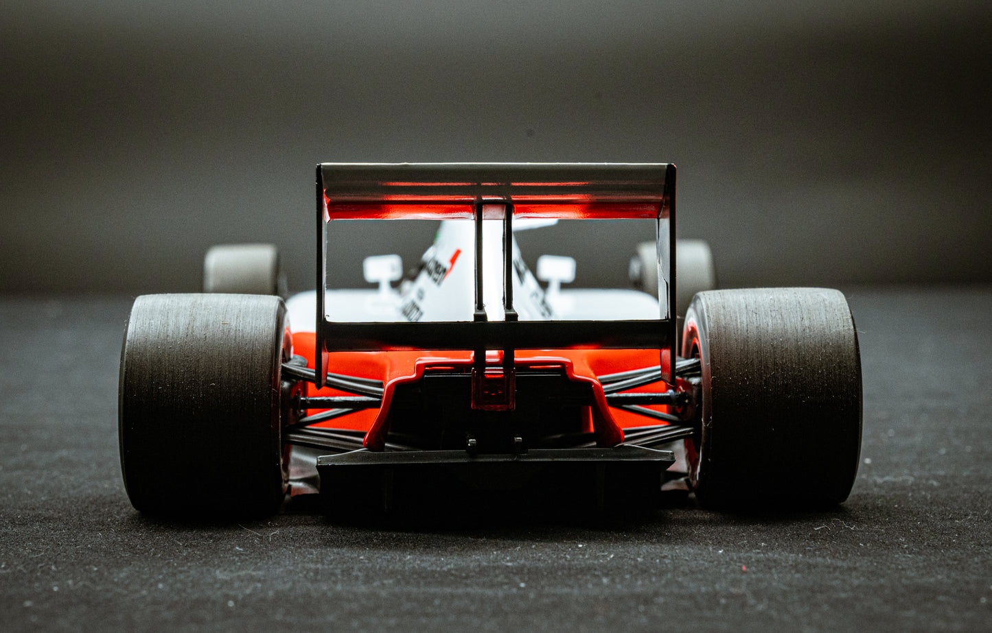 Ayrton Senna #1 McLaren MP4/6 - Sieger Formel 1 WM 1991 - lim. 994 pcs. - Minichamps 1:18