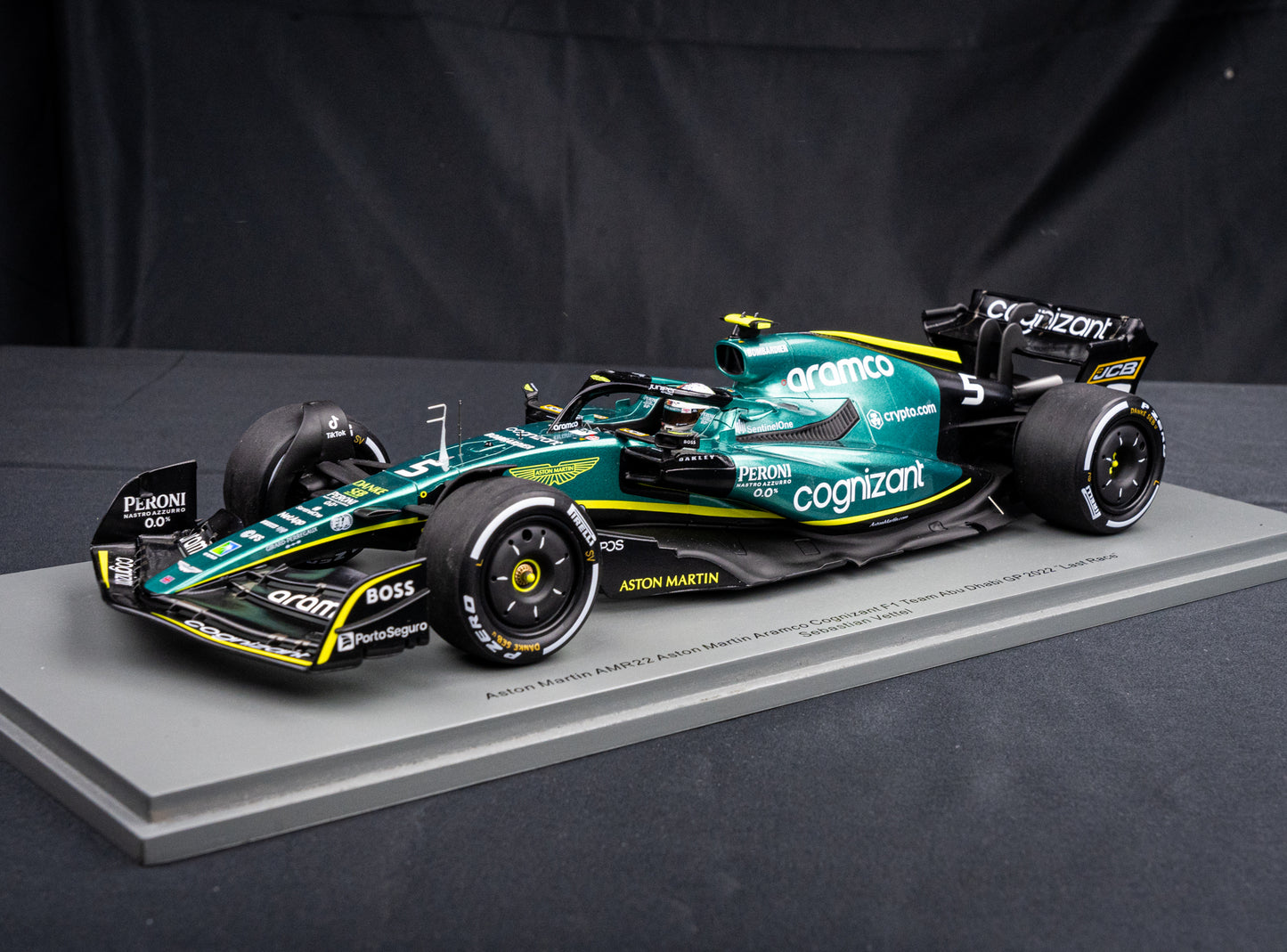 Aston Martin AMR22 #5 Sebastian Vettel "Last Race" - GP Abu Dhabi 2022 - Spark 1:18