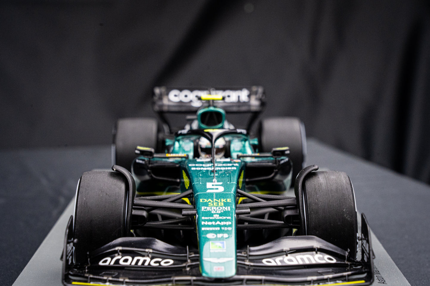 Aston Martin AMR22 #5 Sebastian Vettel "Last Race" - GP Abu Dhabi 2022 - Spark 1:18