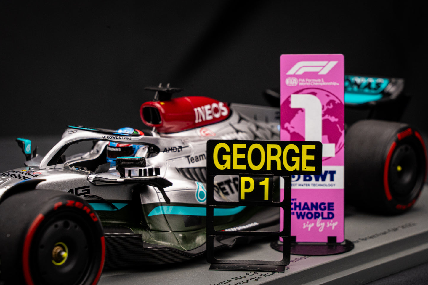 Georg Russell #63 Mercedes AMG W13E perf. - Winner GP Brasilien 2022 - Spark 1:18