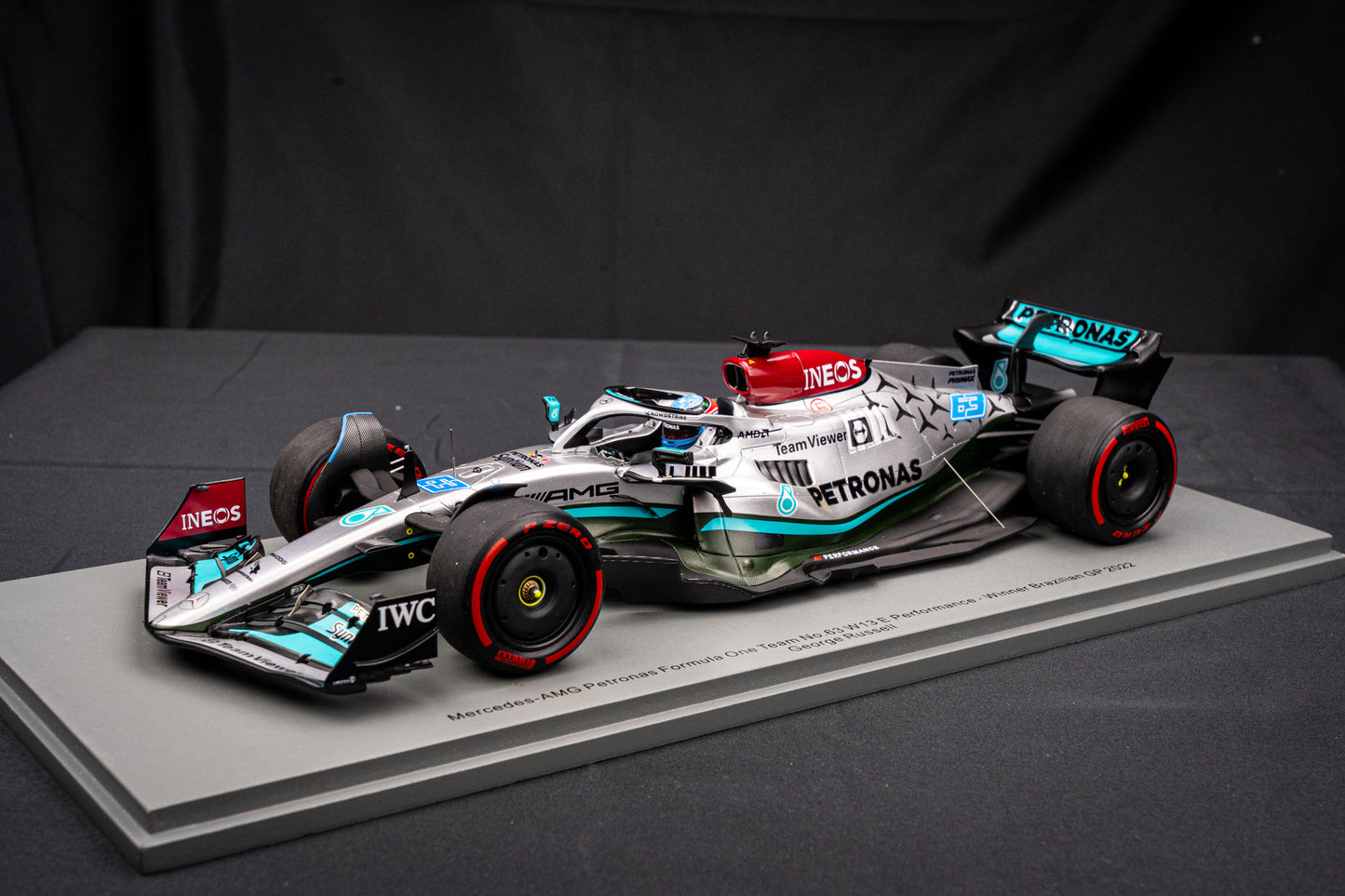 Georg Russell #63 Mercedes AMG W13E perf. - Winner GP Brasilien 2022 - Spark 1:18
