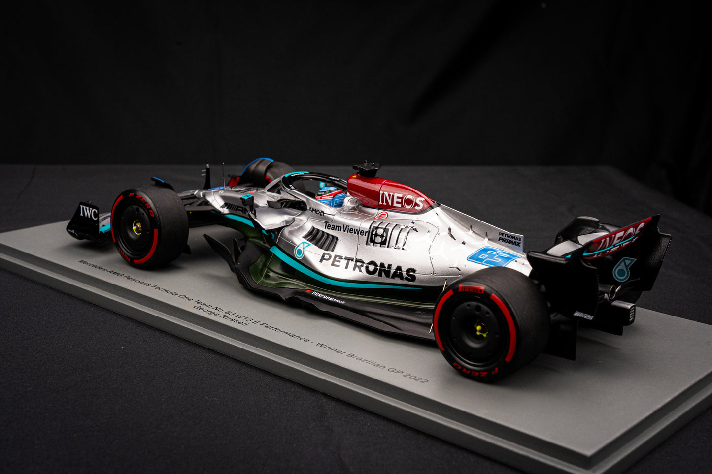 Georg Russell #63 Mercedes AMG W13E perf. - Winner GP Brasilien 2022 - Spark 1:18