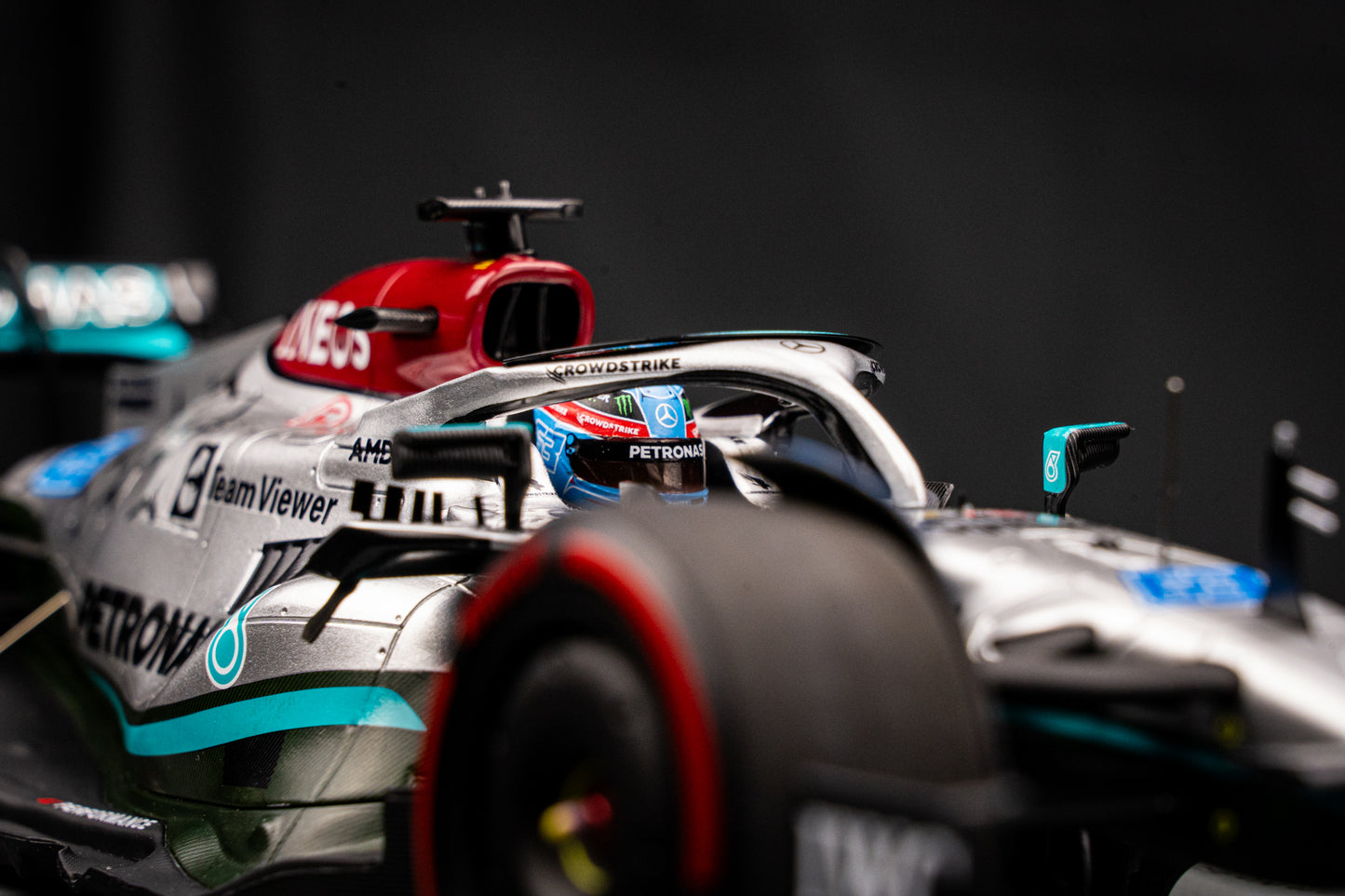 Georg Russell #63 Mercedes AMG W13E perf. - Winner GP Brasilien 2022 - Spark 1:18