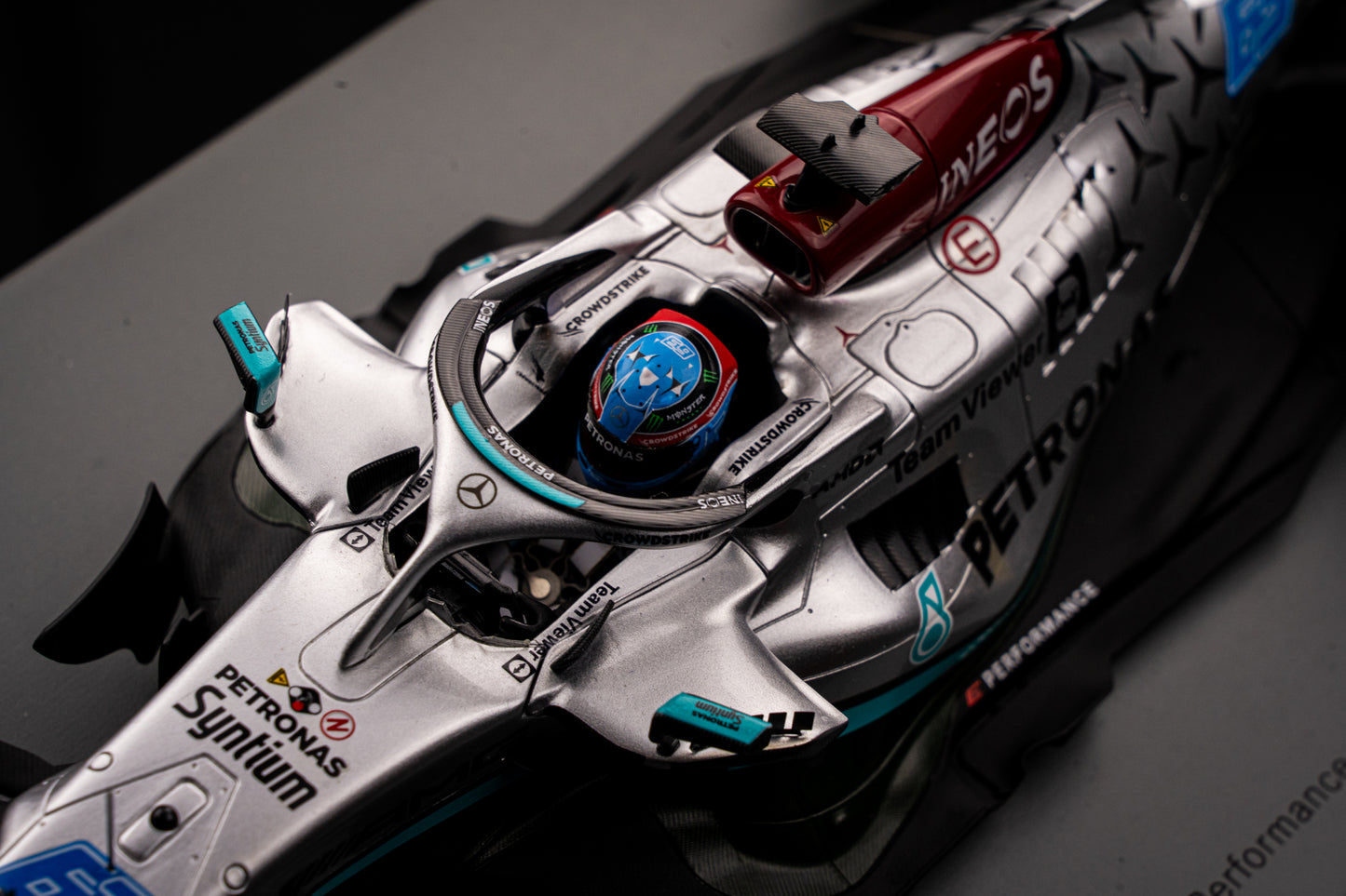 Georg Russell #63 Mercedes AMG W13E perf. - Winner GP Brasilien 2022 - Spark 1:18