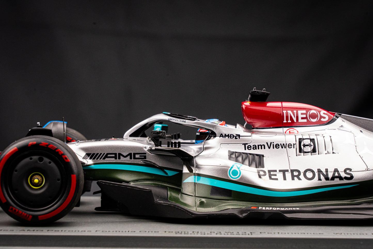 Georg Russell #63 Mercedes AMG W13E perf. - Winner GP Brasilien 2022 - Spark 1:18