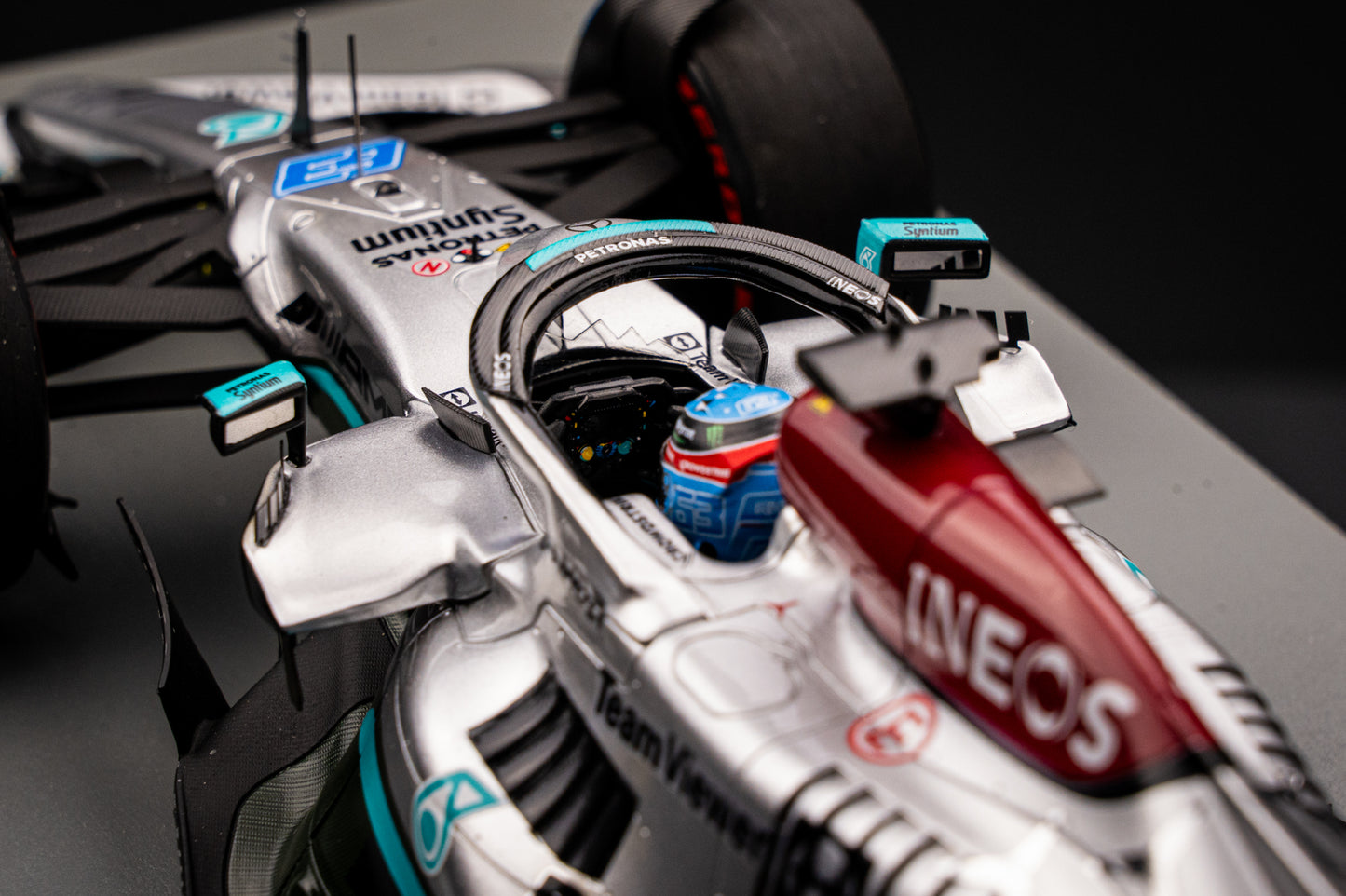 Georg Russell #63 Mercedes AMG W13E perf. - Winner GP Brasilien 2022 - Spark 1:18