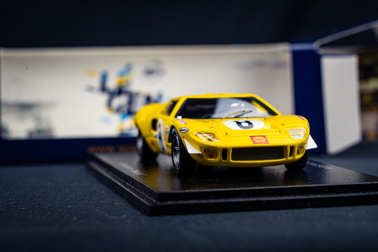 Ford GT40 #8 W.Mairesse / Beurlys / Blaton - 24h LeMans 1968 - Spark 1:43