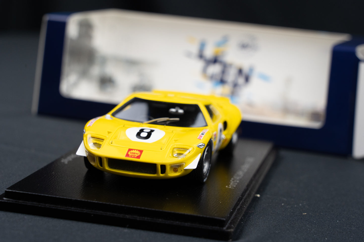 Ford GT40 #8 W.Mairesse / Beurlys / Blaton - 24h LeMans 1968 - Spark 1:43