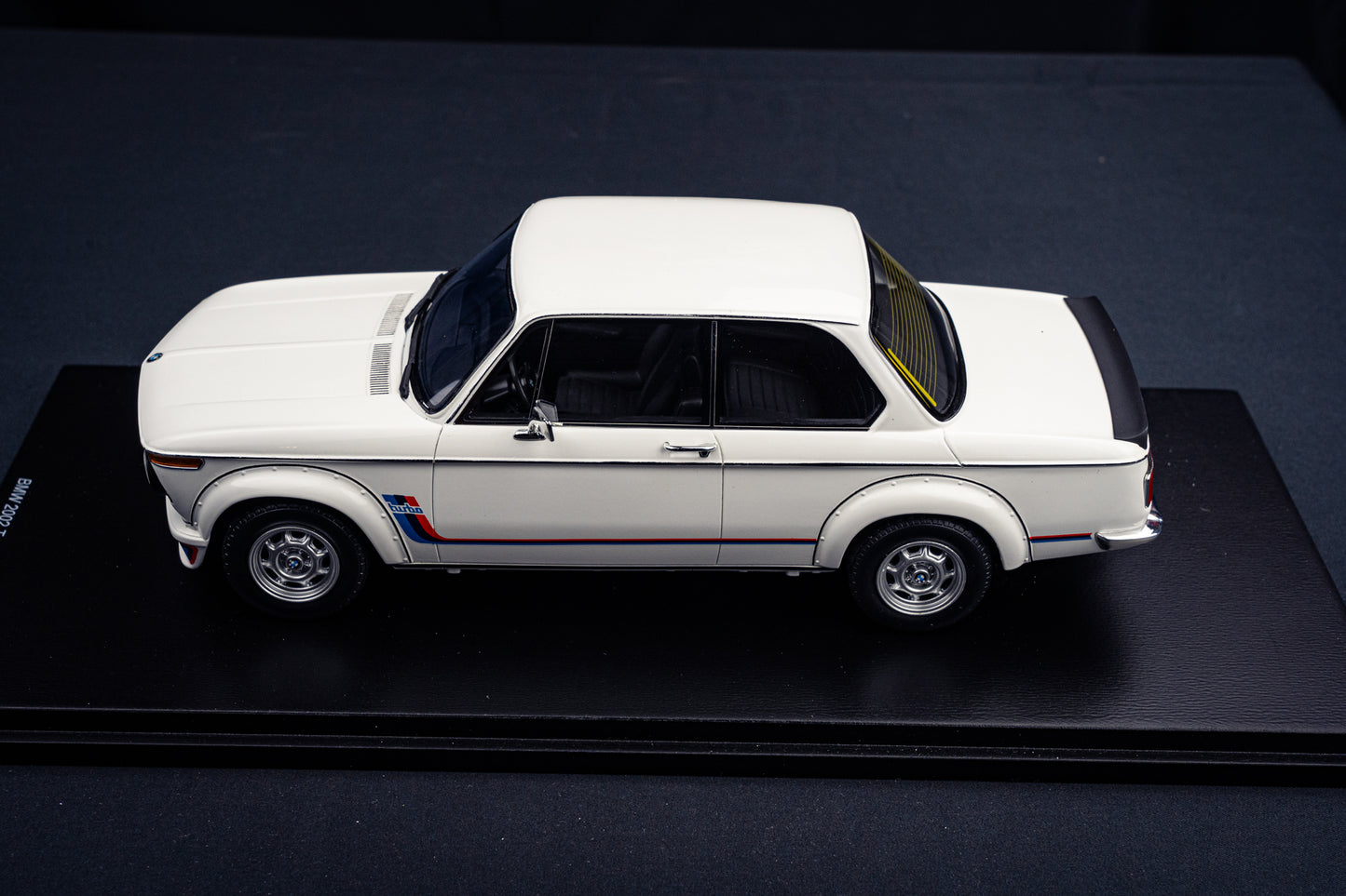 BMW 2002 Turbo 1973 weiß - Spark 1:18