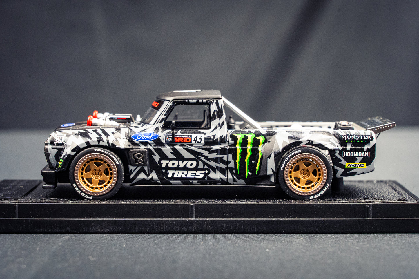 Ken Block #43 lim. 500 Stk. - Hoonigan Ford Pick Up Truck - Top Marques 1:43