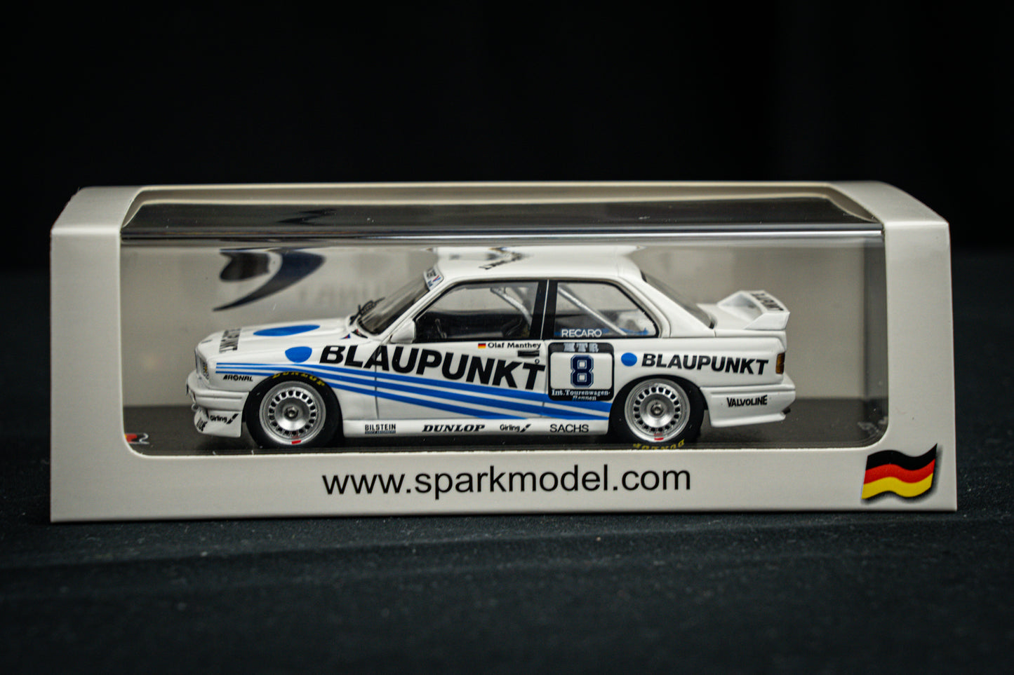 BMW E30 M3 lim. edition 500 Stk. no.8 O. Manthey Team Isert - DTM 1988 - Spark 1:43