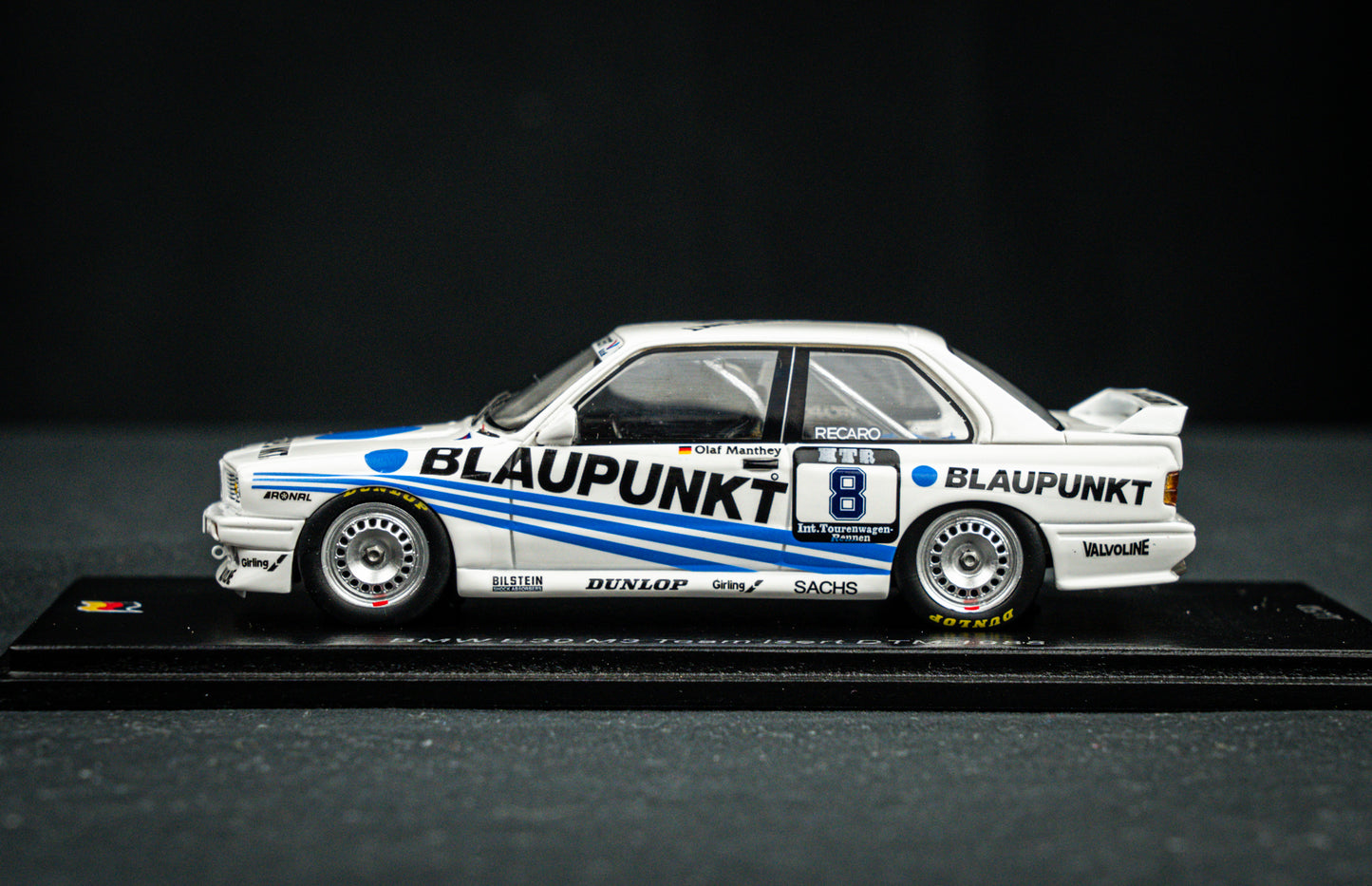 BMW E30 M3 lim. edition 500 Stk. no.8 O. Manthey Team Isert - DTM 1988 - Spark 1:43