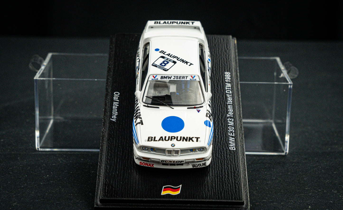 BMW E30 M3 lim. edition 500 Stk. no.8 O. Manthey Team Isert - DTM 1988 - Spark 1:43