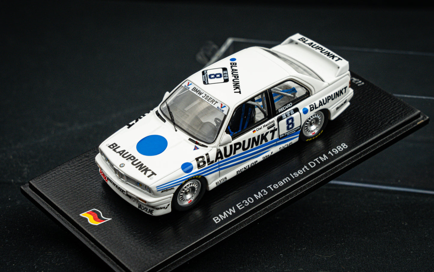 BMW E30 M3 lim. edition 500 Stk. no.8 O. Manthey Team Isert - DTM 1988 - Spark 1:43