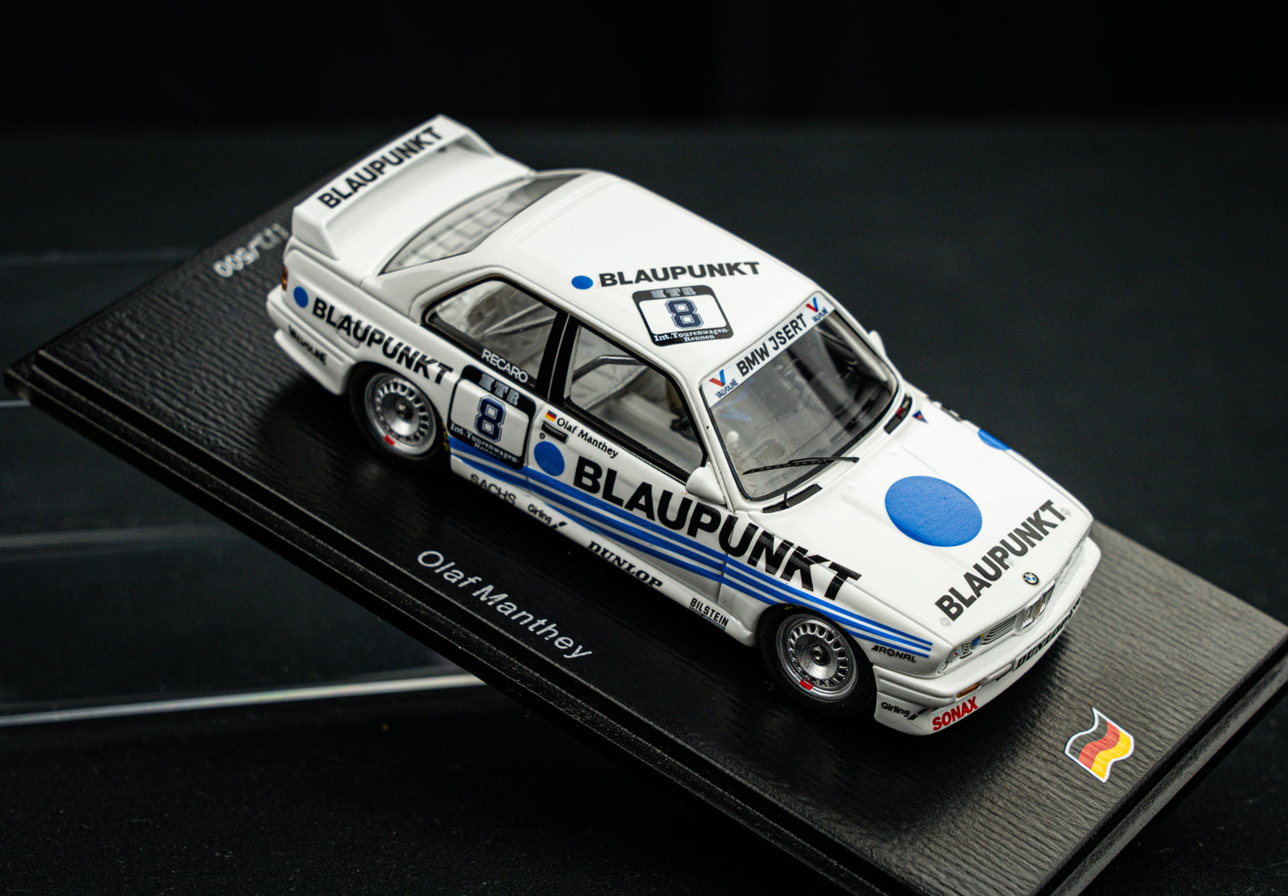 BMW E30 M3 lim. edition 500 Stk. no.8 O. Manthey Team Isert - DTM 1988 - Spark 1:43