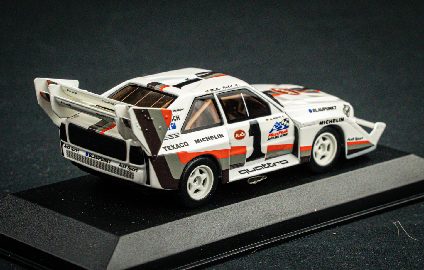 Audi Sport quattro S1 lim. 504 Stk. #1 Walter Röhrl - Sieger Pikes Peak 1987 - Minichamps 1:43
