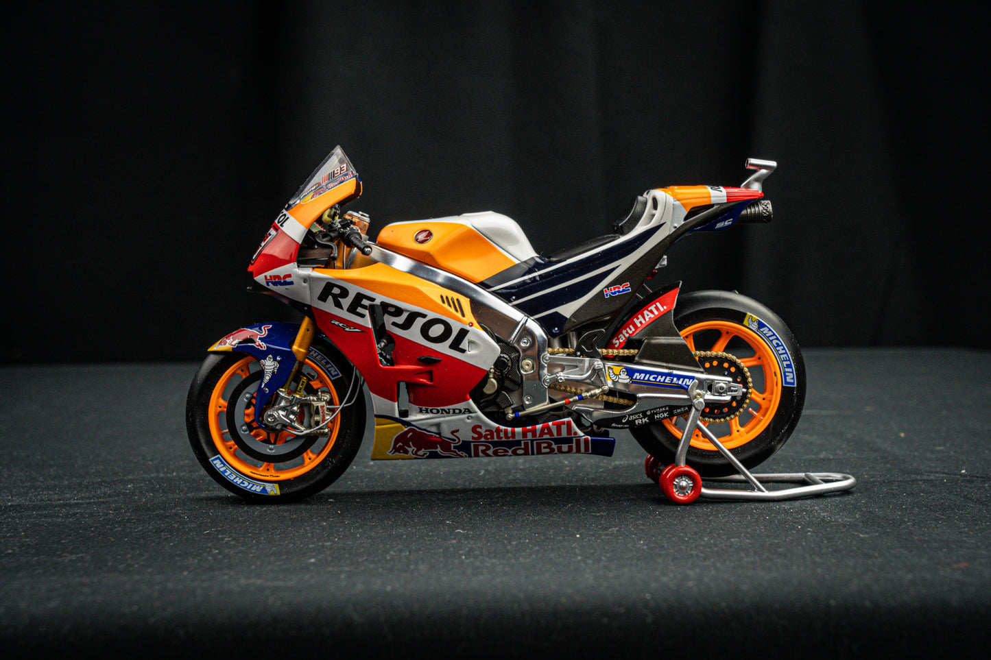 Marc Marquez Honda RC213V #93 MotoGP 2017 Spark 1:12