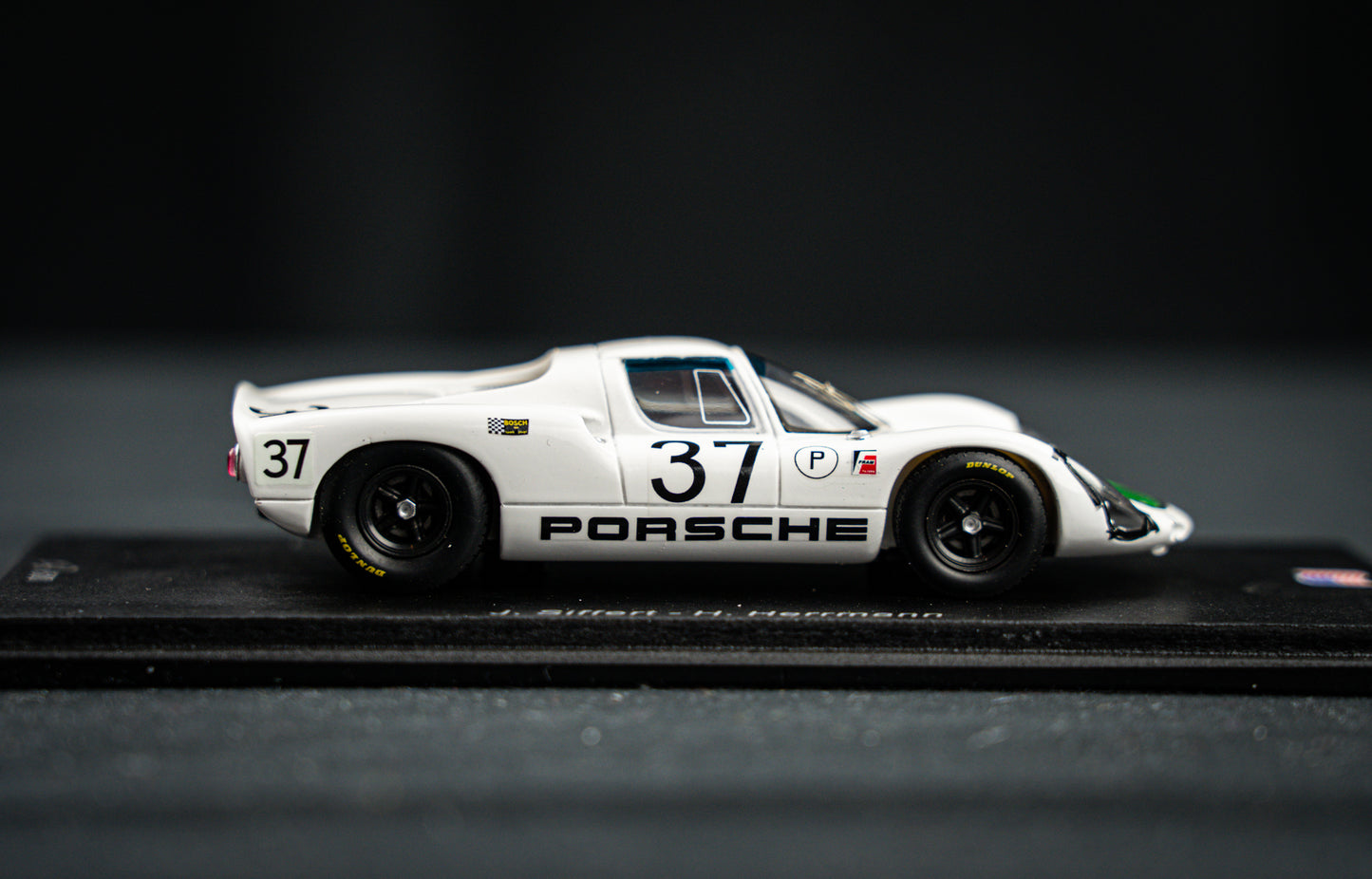 Porsche 910 lim. 500 pcs. #37 Herrmann / Siffert 4th 12h Sebring 1967, Spark 1:43