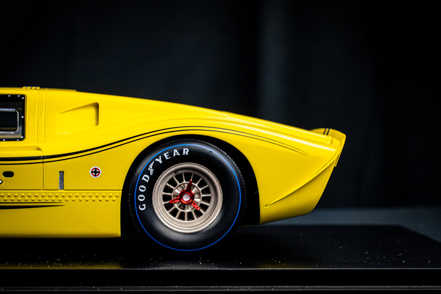 Ford GT40 Mk IV #2 B. McLaren / M. Donohue 4th 24h LeMans 1967 1:18 Spark