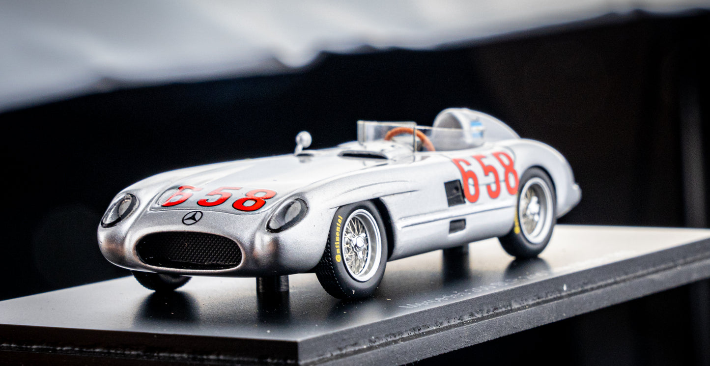 Mercedes 300 SLR no.658 J.M. Fangio P2 Mille Miglia 1955 1:43 Spark