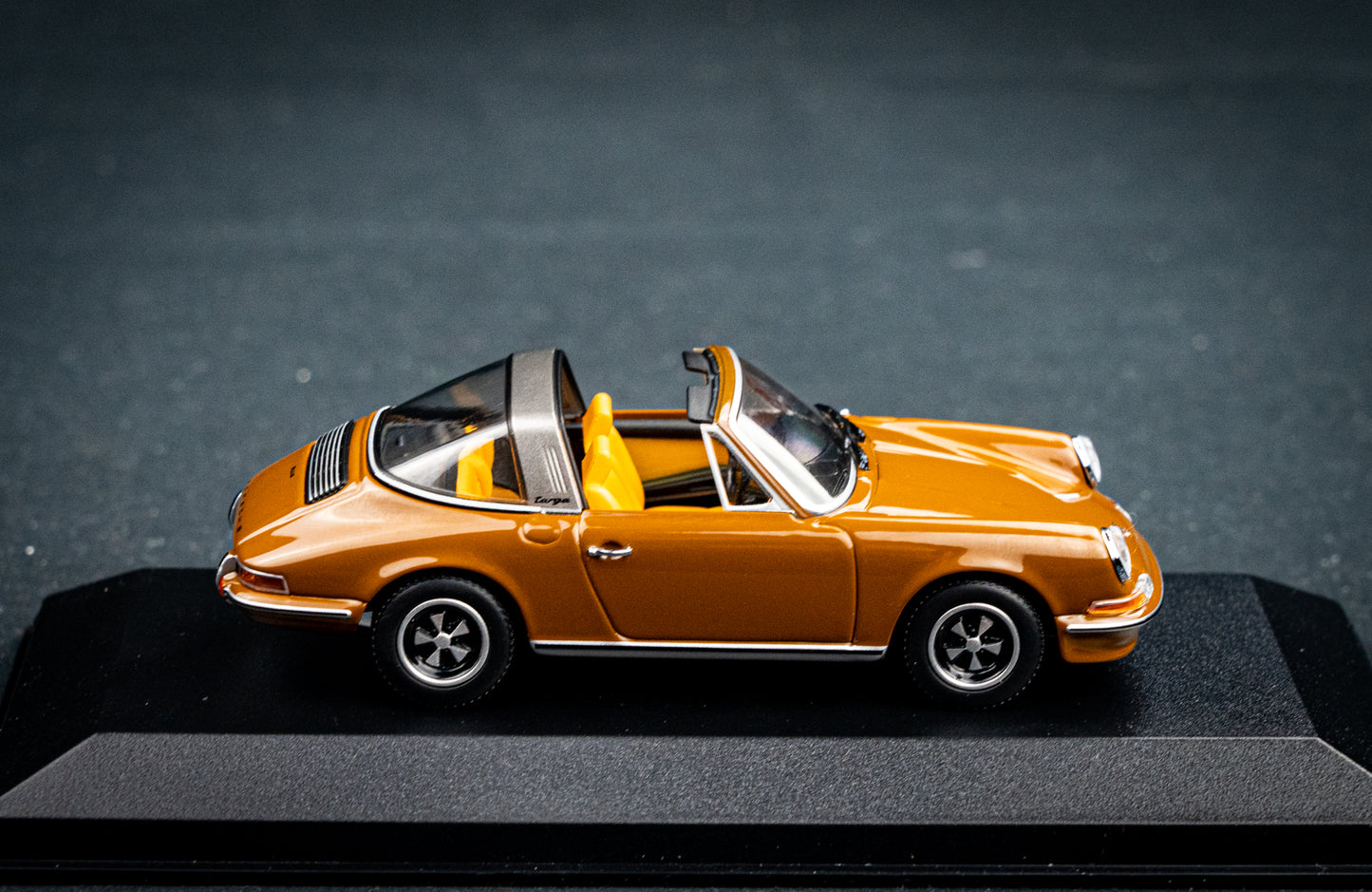 Porsche 911 Targa S 1972 Sepiabraun - Minichamps 1:43 limitiert auf 504 Stk.