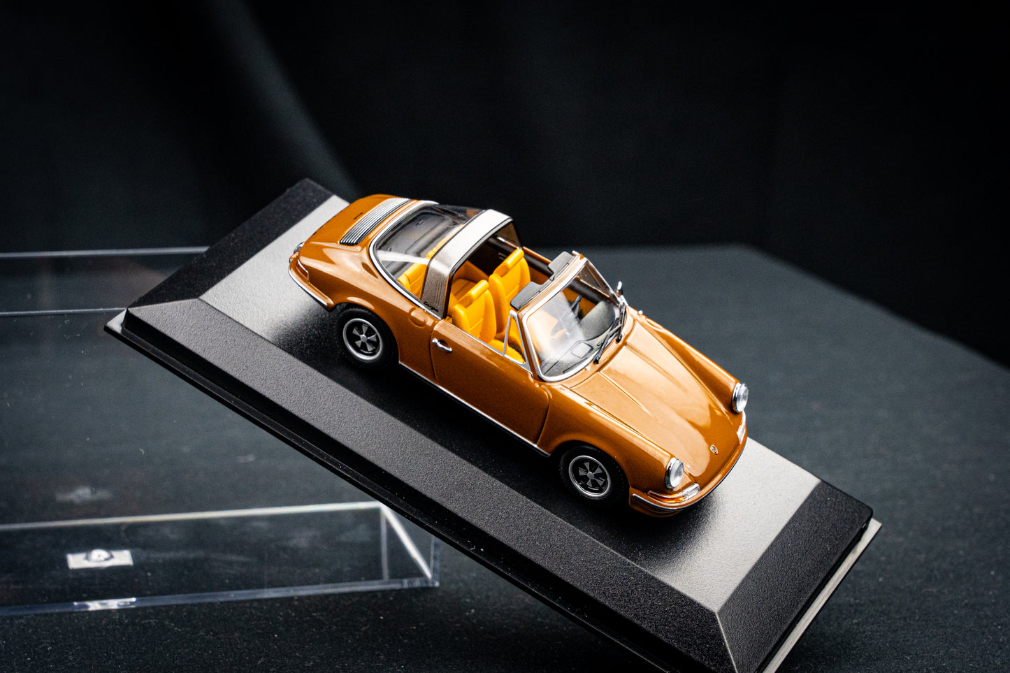 Porsche 911 Targa S 1972 Sepiabraun - Minichamps 1:43 limitiert auf 504 Stk.