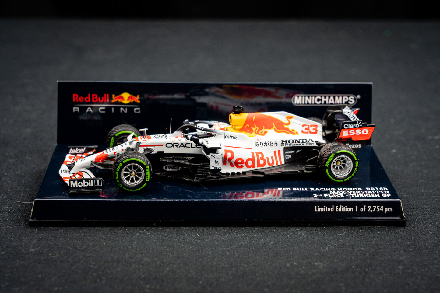 Max Verstappen no.33 Red Bull RB16B White limited 2.754 pcs. - 2nd Turkish GP 2021 - Minichamps 1:43