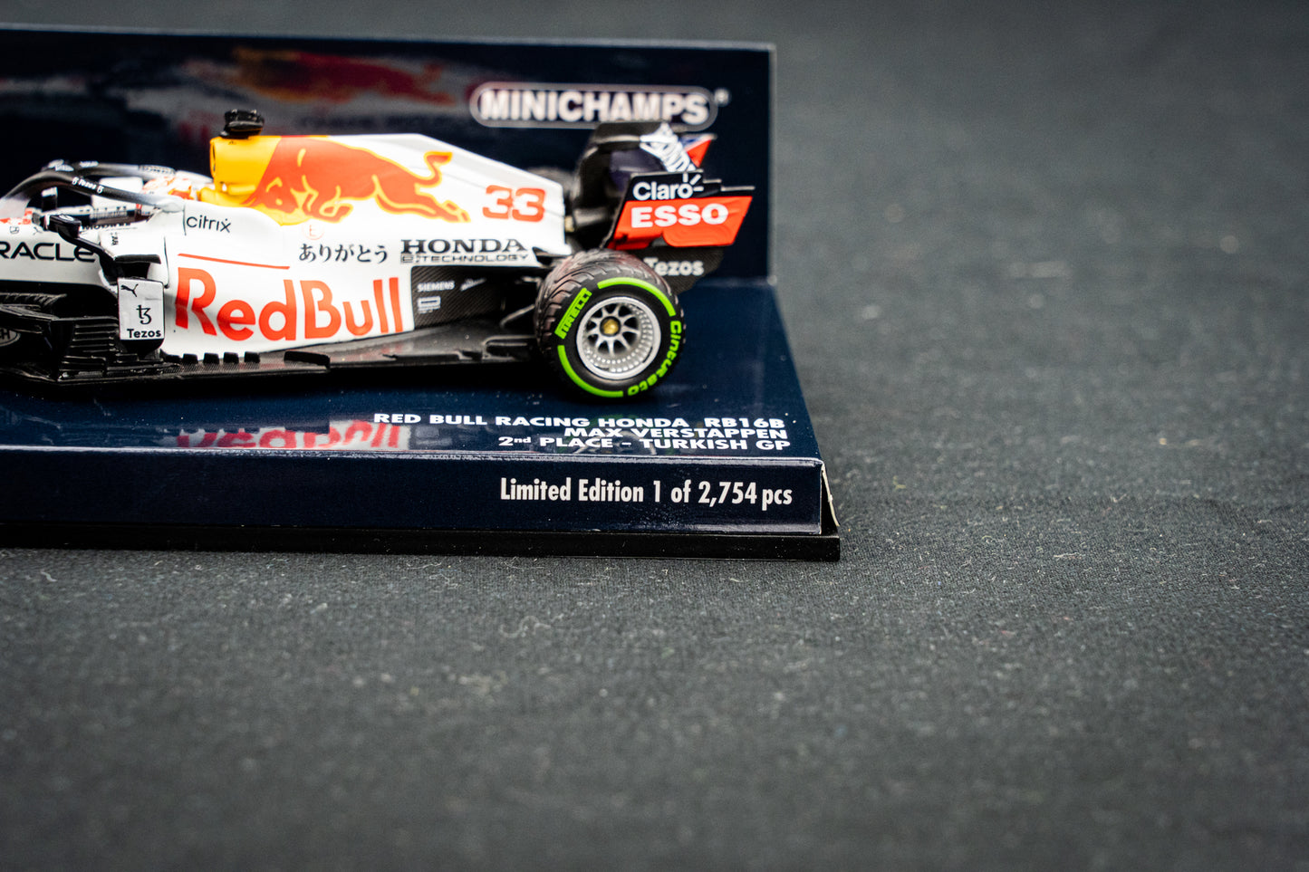 Max Verstappen no.33 Red Bull RB16B White limited 2.754 pcs. - 2nd Turkish GP 2021 - Minichamps 1:43