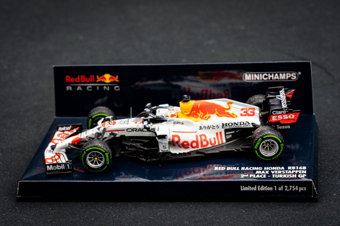 Max Verstappen no.33 Red Bull RB16B White limited 2.754 pcs. - 2nd Turkish GP 2021 - Minichamps 1:43