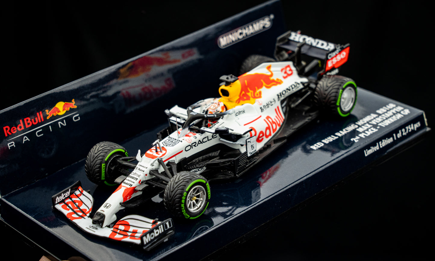 Max Verstappen no.33 Red Bull RB16B White limited 2.754 pcs. - 2nd Turkish GP 2021 - Minichamps 1:43