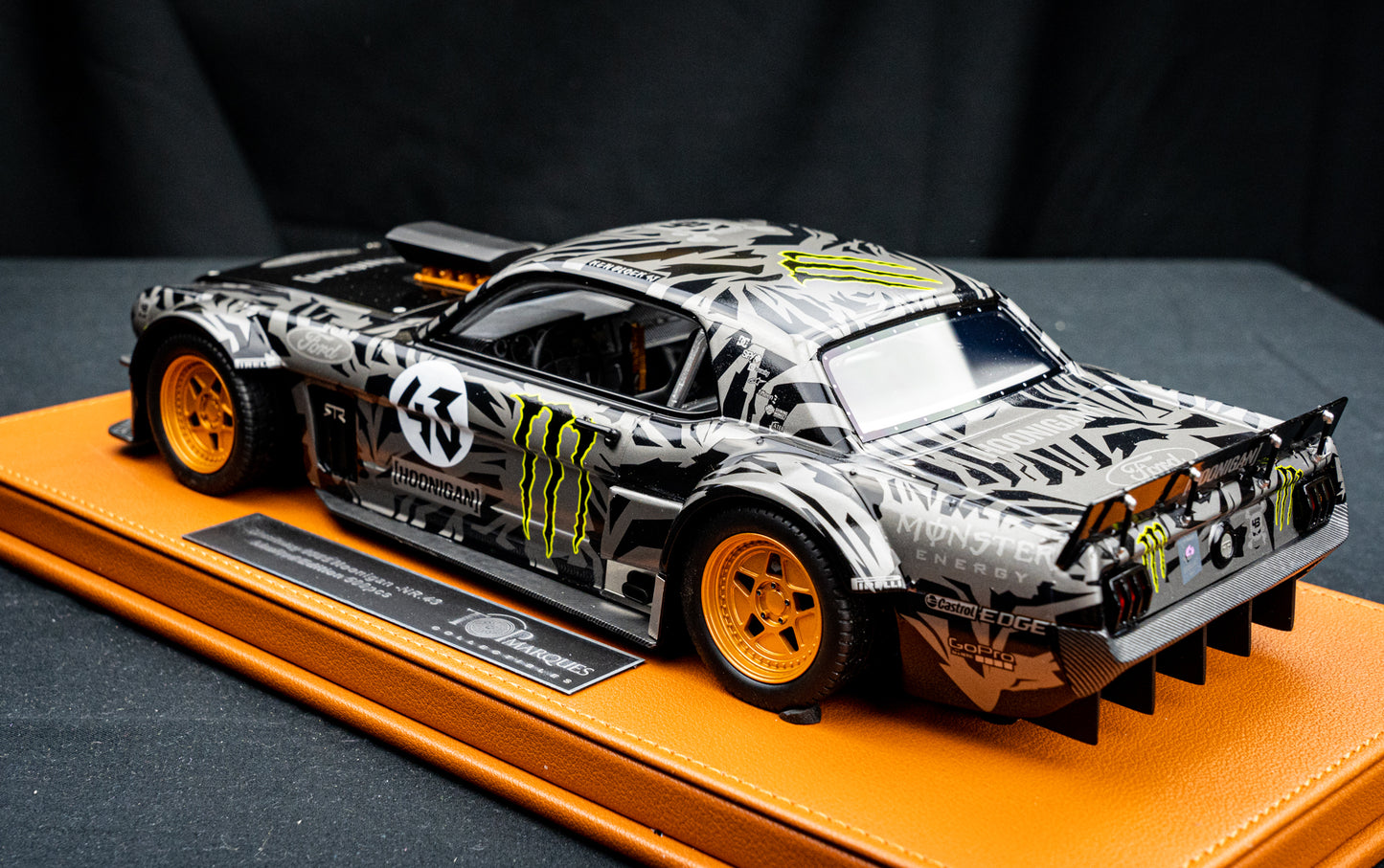 Ken Block Ford Mustang Hoonigan #43 Baujahr 1965 lim. 1/500 pcs. schwarz / grau 1:18