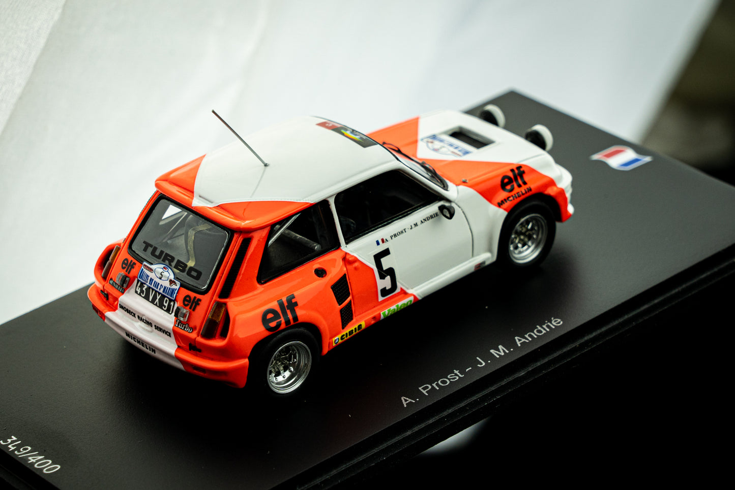 Renault 5 Turbo #5 lim. 400 Stk. A. Prost / J.M. Andrie Rallye du Var 1982 - Spark 1:43