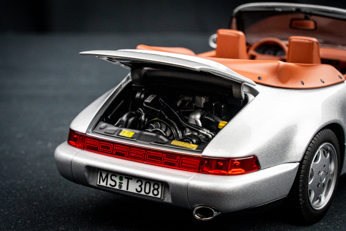 Porsche 911 964 Carrera Cabrio 1990 silber - Norev 1:18