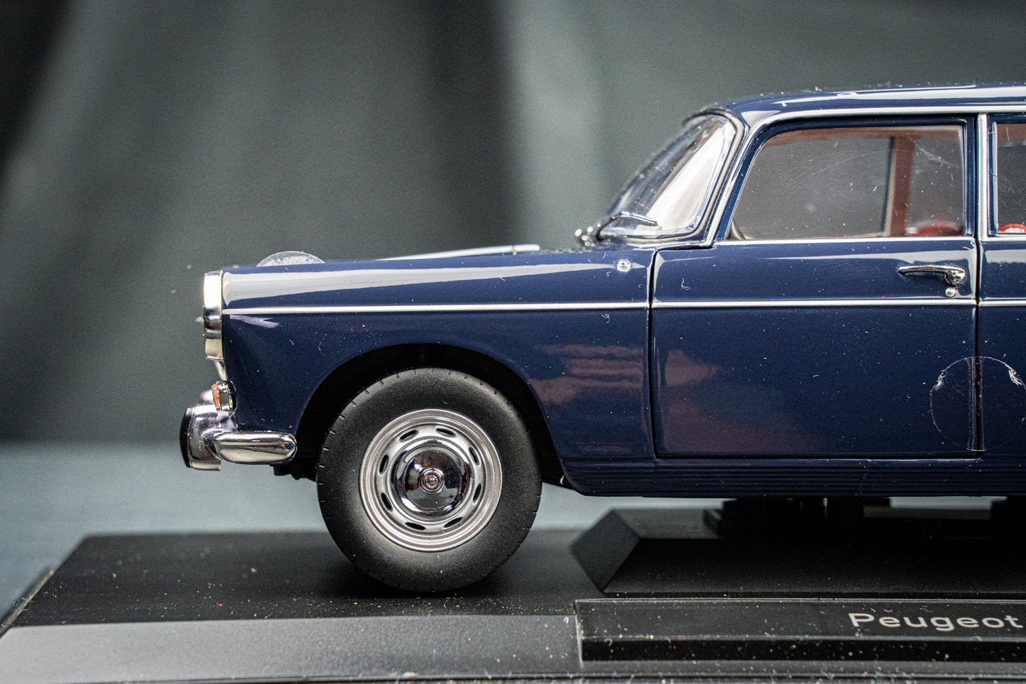 Peugeot 404 Sedan 1965 Amiral blue Norev 1:18