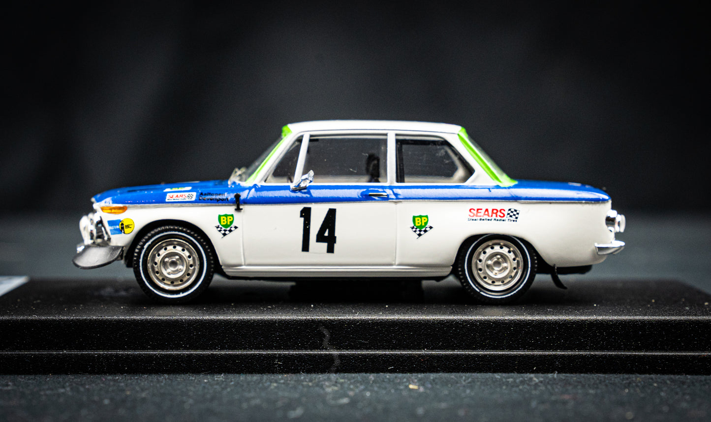 BMW 2002 ti #14 Rauno Altonen / J. Davenport - Acropolis Rallye 1972 lim. Edition 1 / 150 1:43 Trofeu