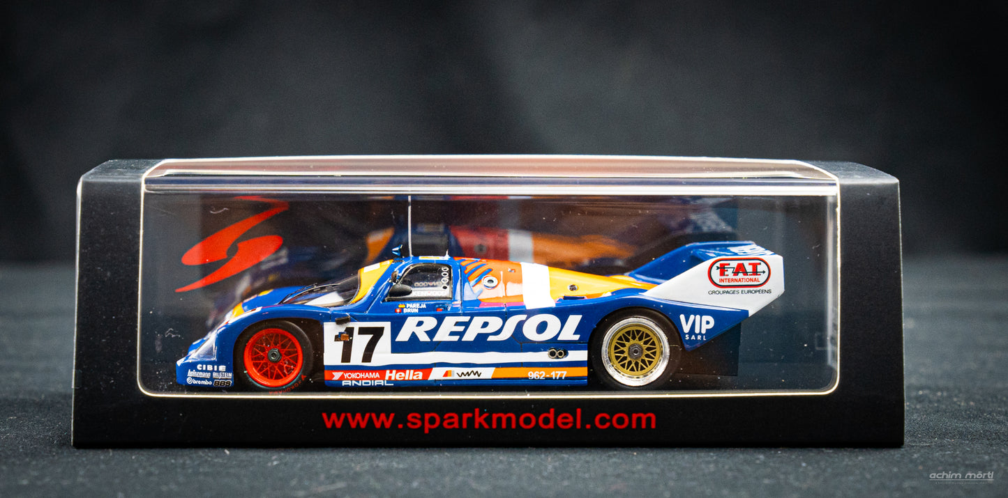 Porsche 962C Repsol #17 24h LeMans 1991 mit Brun / Larrauri / Pareja - 1:43 Spark