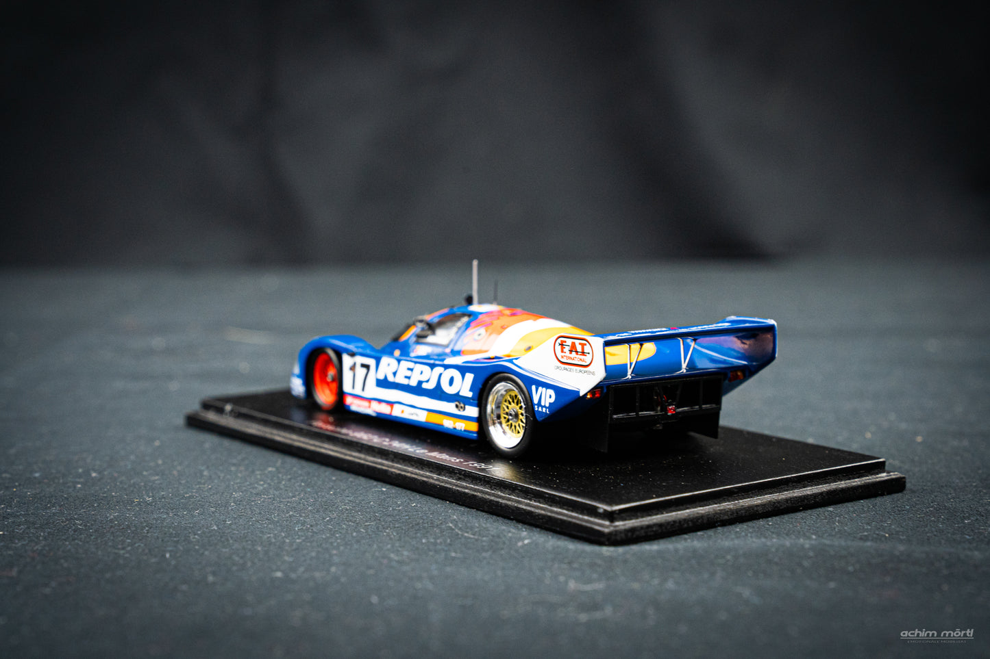 Porsche 962C Repsol #17 24h LeMans 1991 mit Brun / Larrauri / Pareja - 1:43 Spark