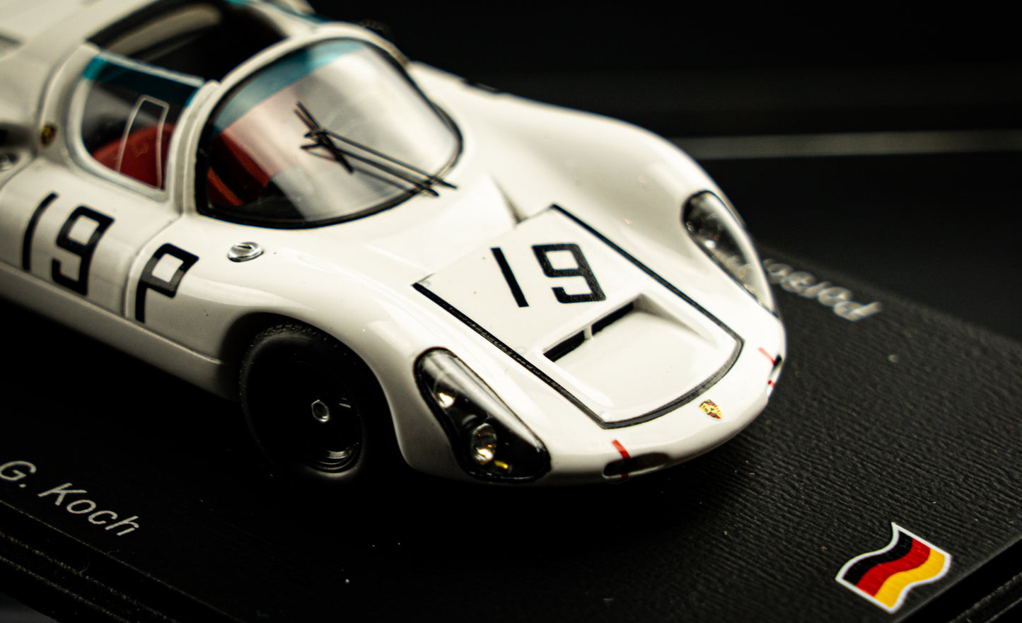 Porsche 910 #19 lim. edition 300 Stk. 2nd 1000km Nürburgring 1967 - Hawkings / Koch Spark 1:43