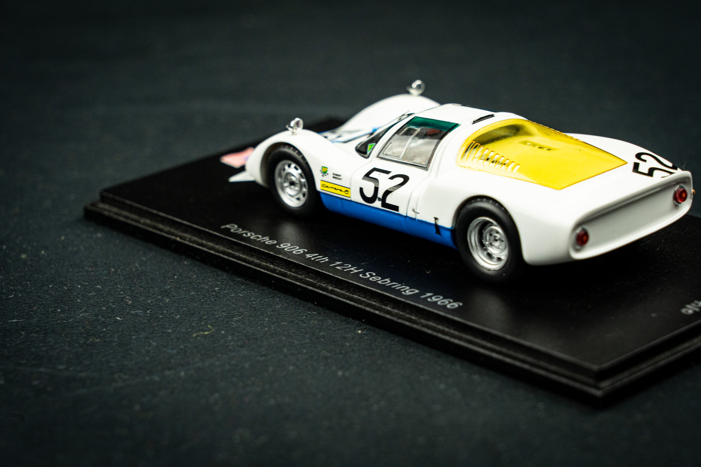 Porsche 906 lim.edition 300 Stk. #52 Herrmann/Buzzetta/Mitter - 4th 12h Sebring 1966 - 1:43