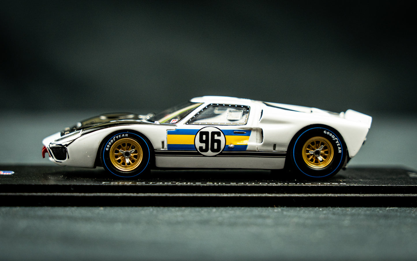 Ford GT40 MK2 lim. edition 500 Stk. - #96 Amon / McLaren - 5th 24h Daytona 1966 - 1:43