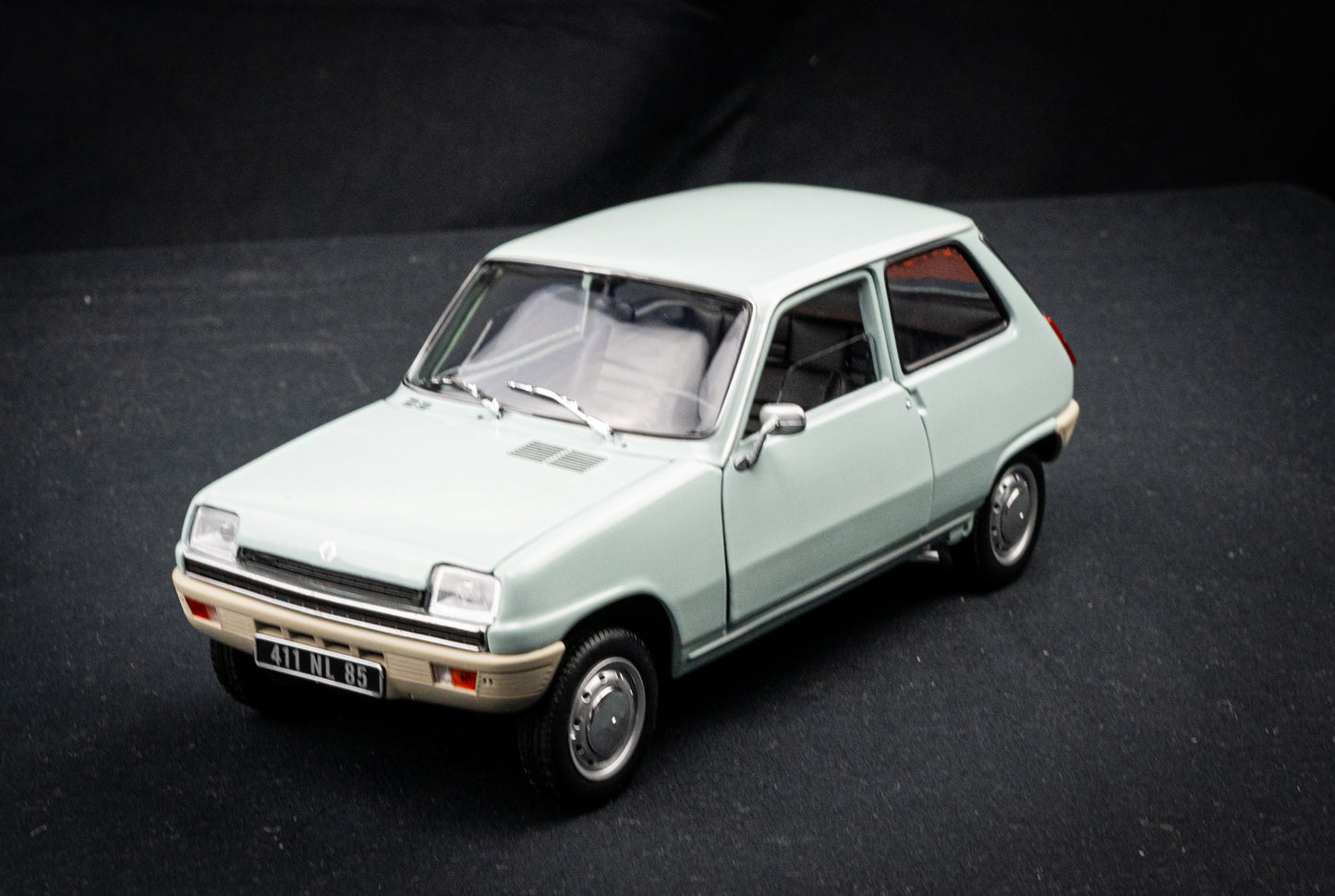 Renault 5 TL 1972 hellblau - Norev 1:18 185380