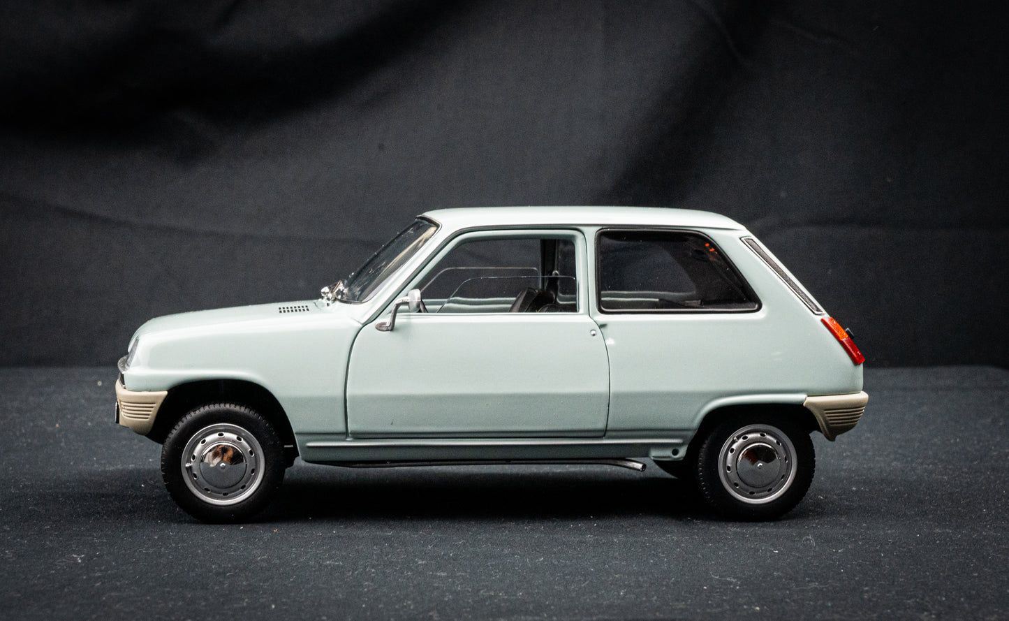Renault 5 TL 1972 hellblau - Norev 1:18 185380