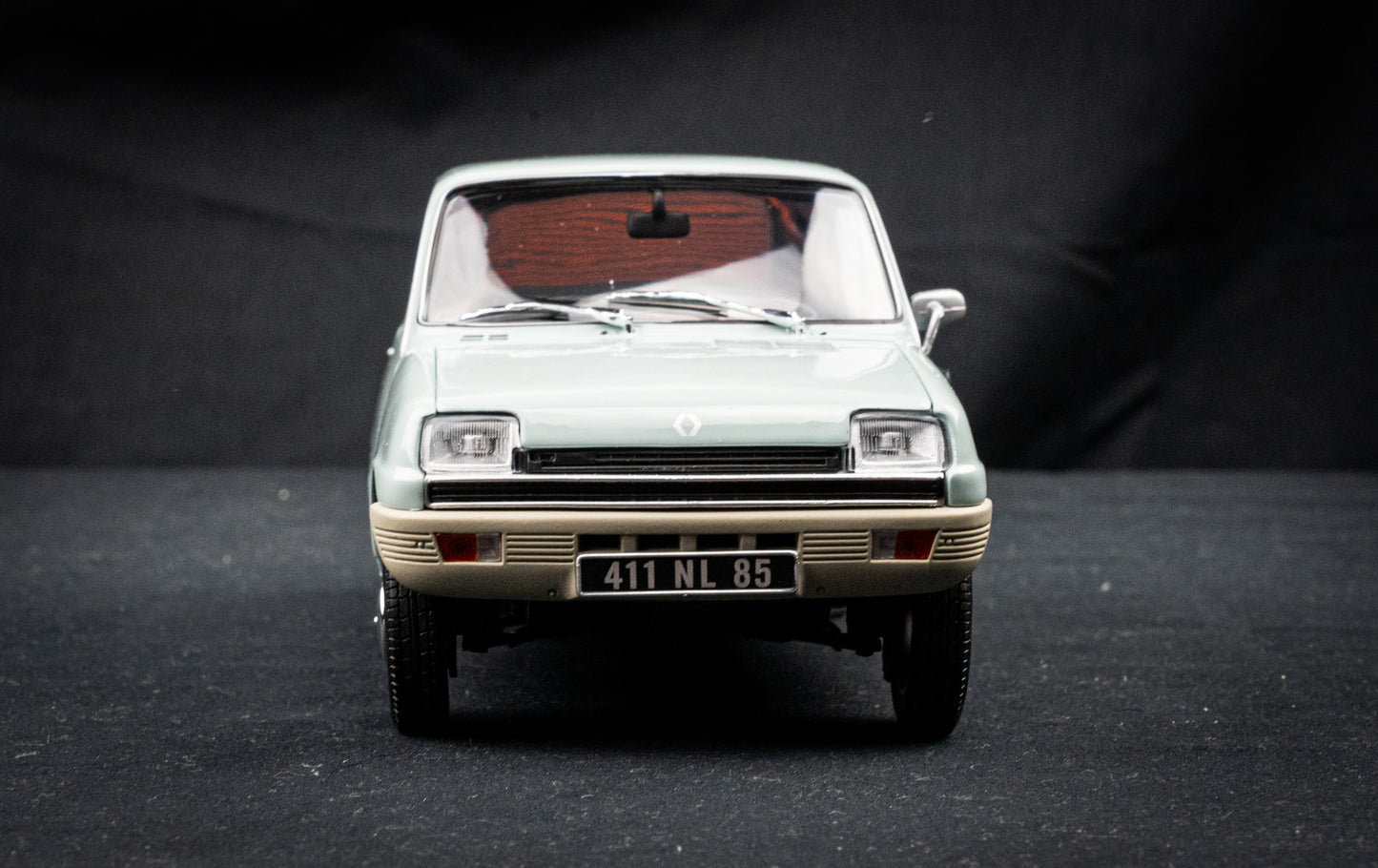 Renault 5 TL 1972 hellblau - Norev 1:18 185380