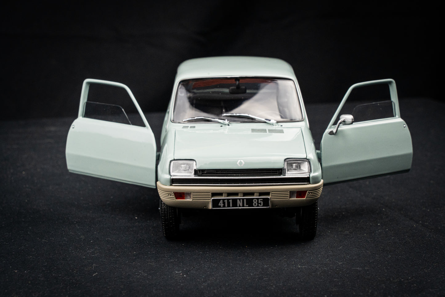 Renault 5 TL 1972 hellblau - Norev 1:18 185380